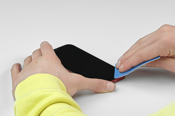 Push the air bubbles to the edge.