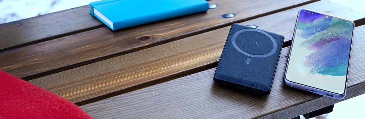 How does a power bank work?