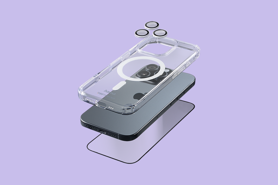 A smartphone in a Hama mobile phone case falls onto gravel-covered ground, but remains protected by the D3O technology used.